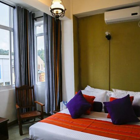 Dumbara Peak Residence Kandy Esterno foto