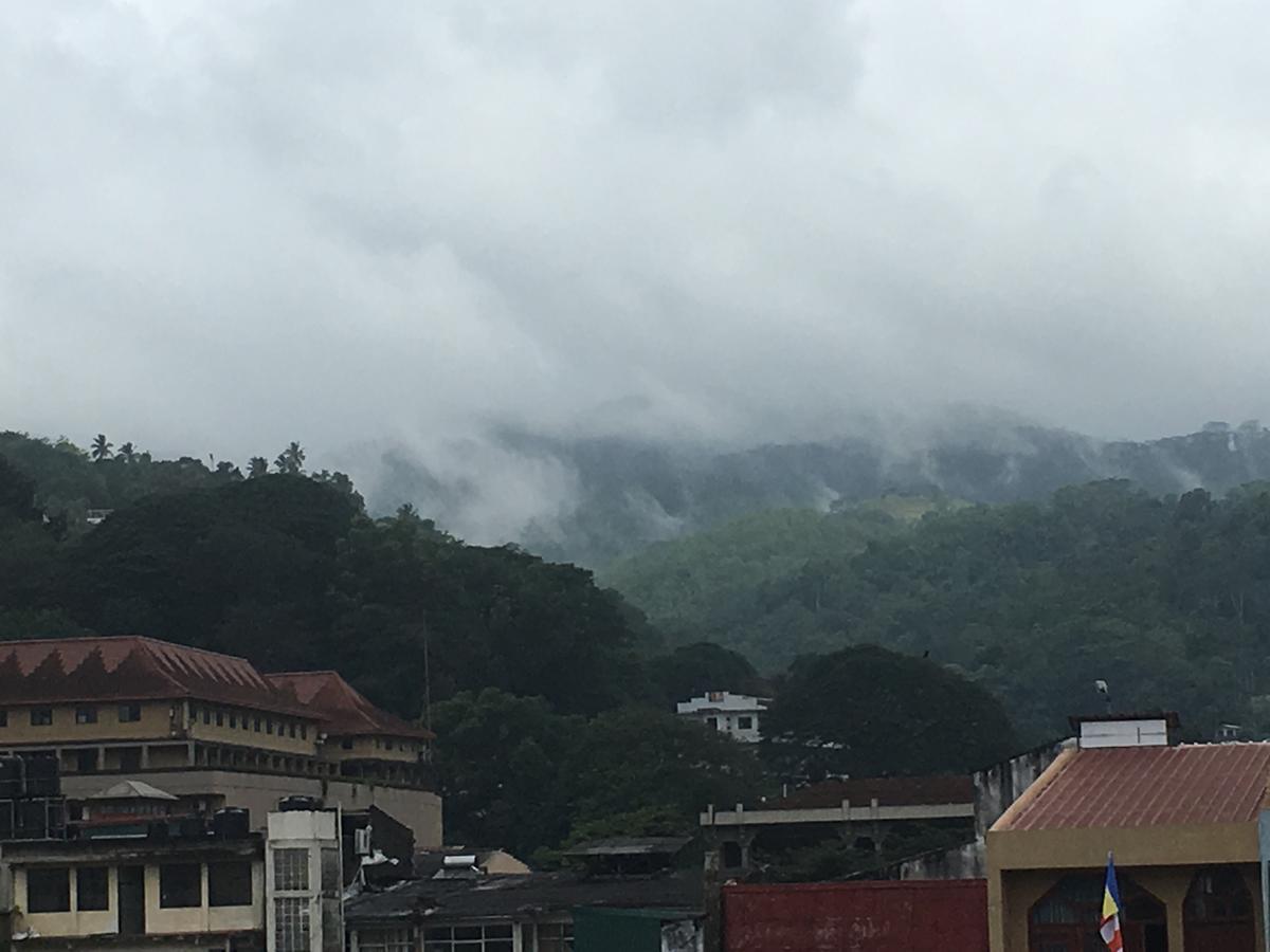 Dumbara Peak Residence Kandy Esterno foto